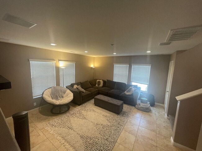 Photo - Beautiful and Modern Townhome in The Bay at Point Loma Condominiums