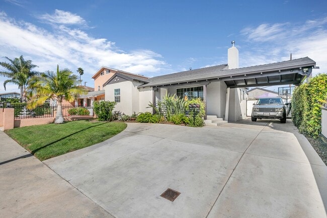 Building Photo - 3620 Tuller Ave Unit 3620