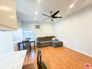 Photo - 1413 Paloma St