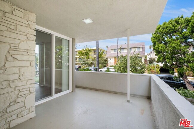 Photo - 848 18th St Unit 2