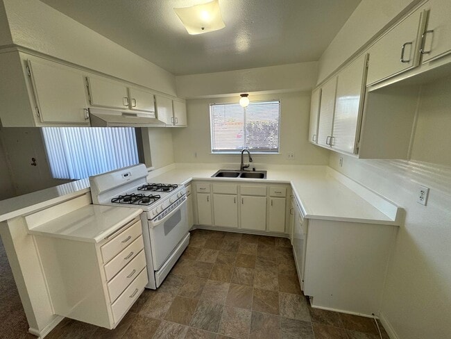 Photo - East Ventura Duplex – 2 Bedroom, 1.75 Bath... Unit 8814 North Bank Ave.