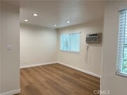 Photo - 18657 Collins St Unit 4