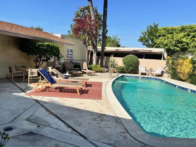 Pool - 10240 Camarillo St Unit 214