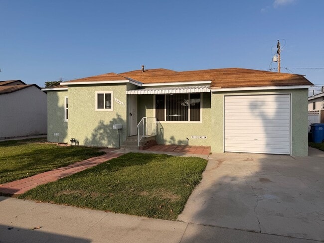 Building Photo - Remodeled 3 Bedroom Norwalk House For Rent!