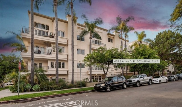 Building Photo - 435 Arnaz Dr Unit 303 Rental