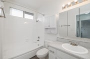 1BR, 1BA - 594SF - Island Breeze Apartments