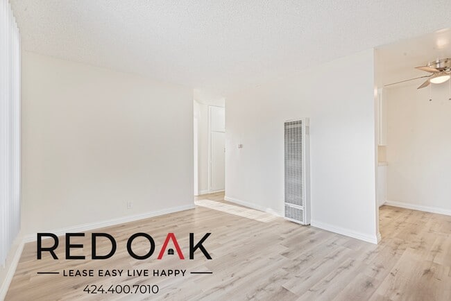 Photo - 16711 Civic Center Dr Unit 6