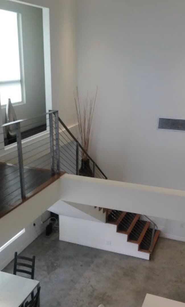 Photo - Burton Way Apartments