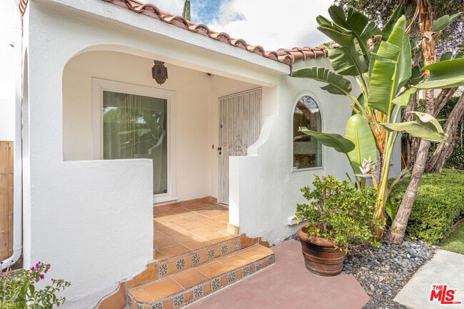 Photo - 409 N Kilkea Dr