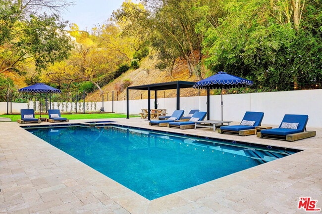 Photo - 2570 Nichols Canyon Rd House