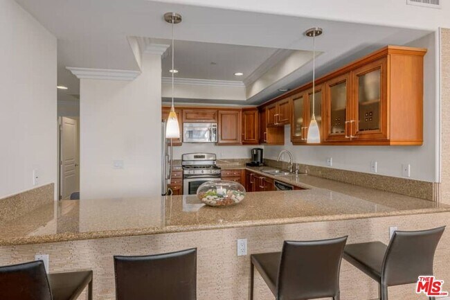 Photo - 10617 Eastborne Ave Unit PH2
