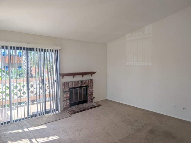 Photo - 9408 Twin Trails Dr Unit 203