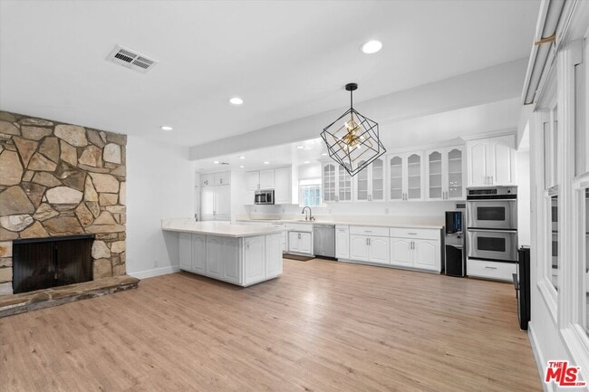 Photo - 2809 S Canfield Ave