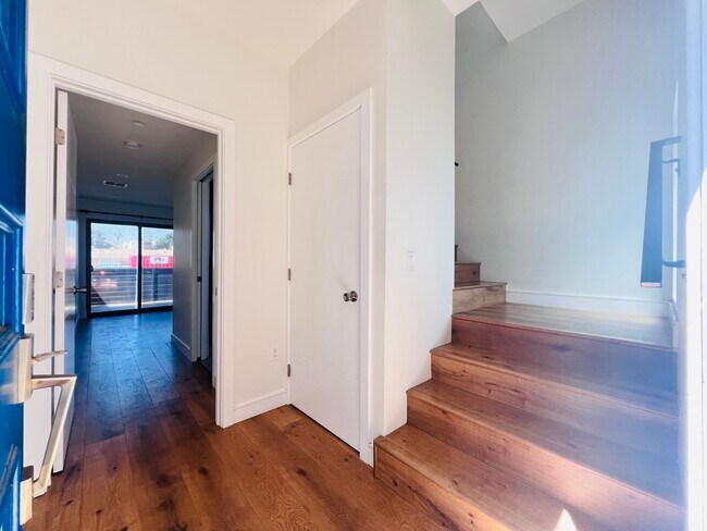 Photo - 250 S Burlington Ave