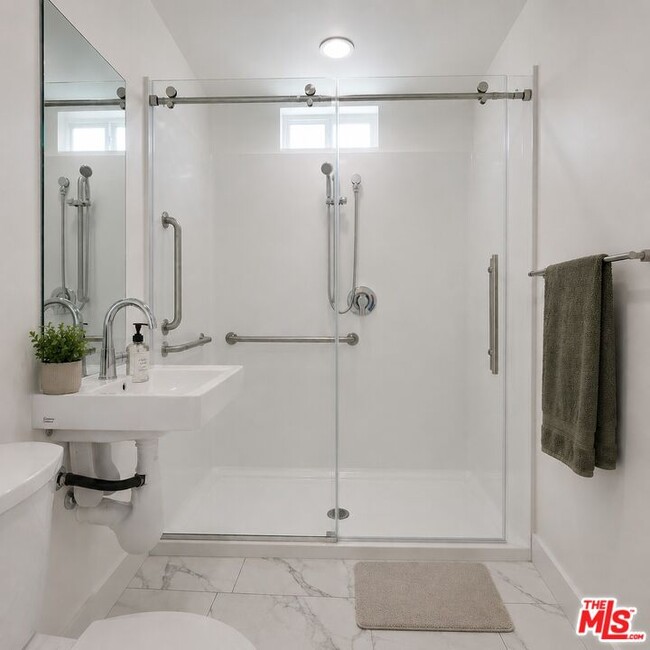 Photo - 10829 Peach Grove St Unit 3