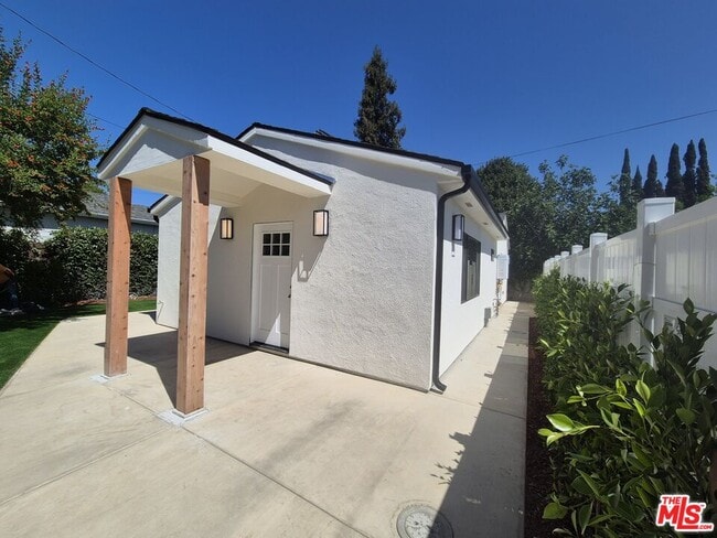 Photo - 6641 Chimineas Ave House