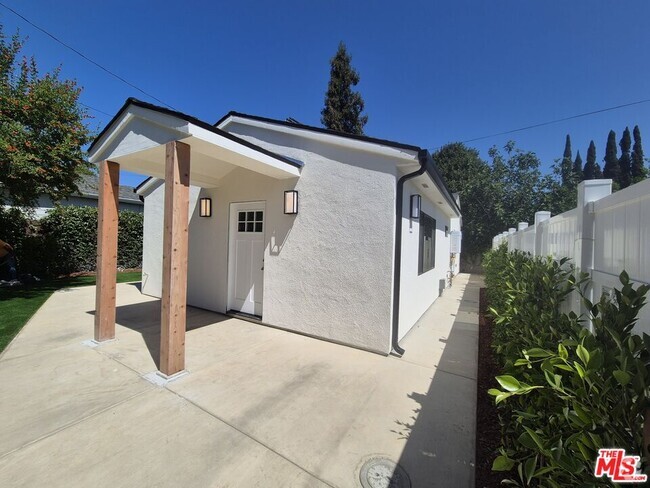 Building Photo - 6641 Chimineas Ave Rental