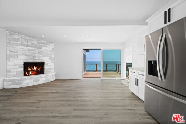 Building Photo - 25154 Malibu Rd Unit 1 Rental