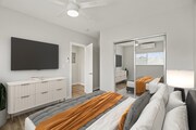 Photo - 1352 W 36th St Apartment Unit 4