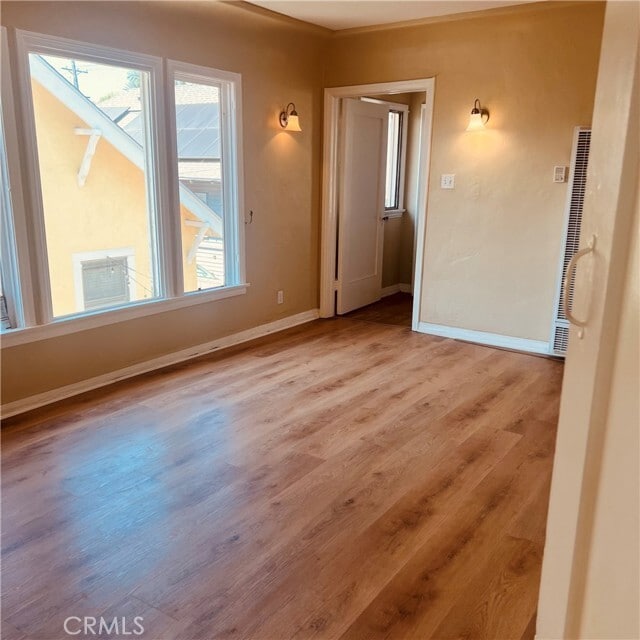 Photo - 3423 E 5th St