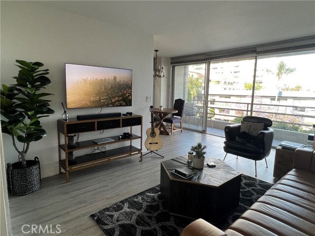 Building Photo - 1131 Alta Loma Rd Unit 102