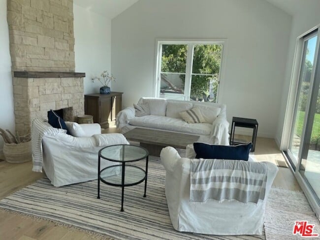 Photo - 30060 Harvester Rd