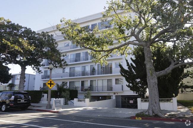 San Vicente Tower - San Vicente Tower Apartments