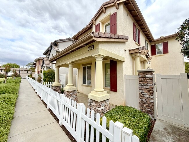 Photo - Charming 3 Bedroom Bel Flora Home with Private Patio & Amenities