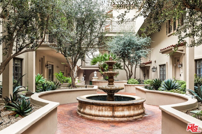 Photo - 851 N San Vicente Blvd Unit 115