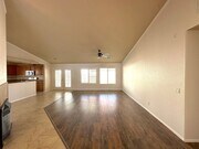 Photo - 5601 Ave