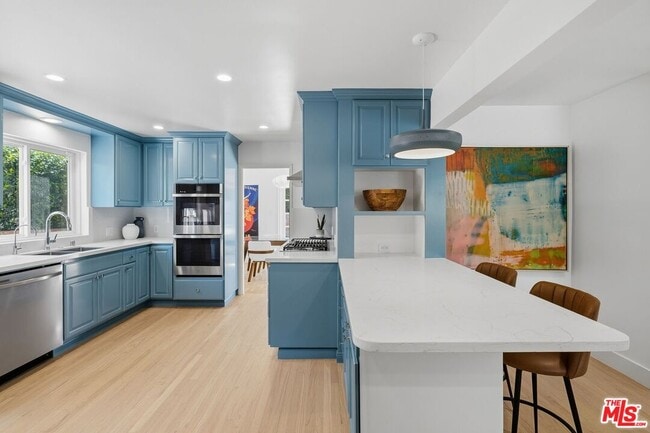 Photo - 864 Bienveneda Ave