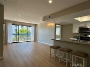 Photo - 1052 S Mariposa Ave Unit 305