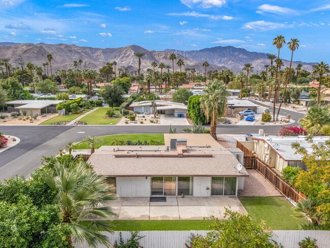 Building Photo - 71996 Vista Del Rio