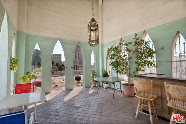 Photo - 634 S Gramercy Pl Unit 200