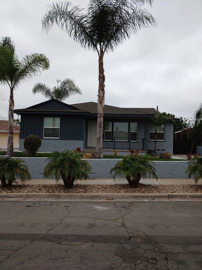 Photo - Allied Gardens 3 Bed 1 1/2 Bath