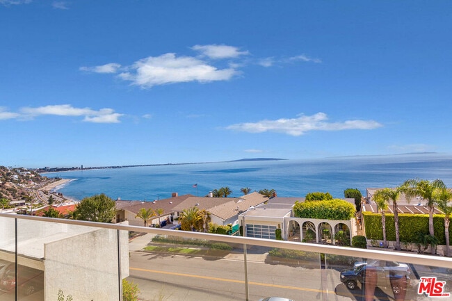 Photo - 18223 Coastline Dr