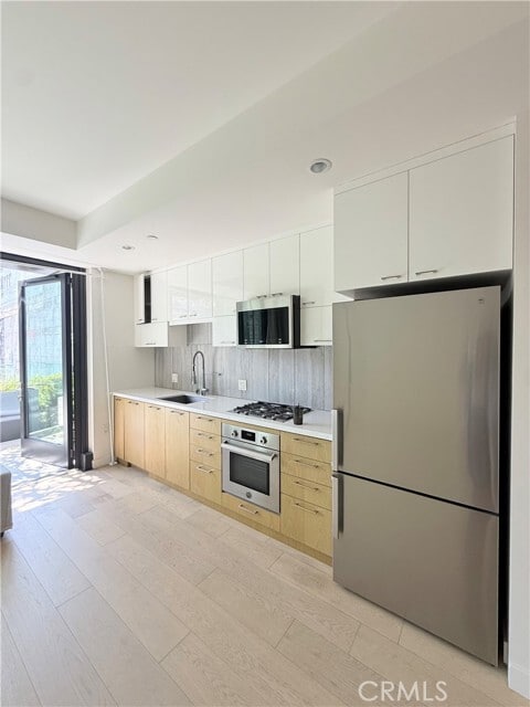 Building Photo - 400 S Broadway Unit 726