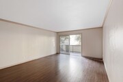 Photo - 5460 White Oak Ave