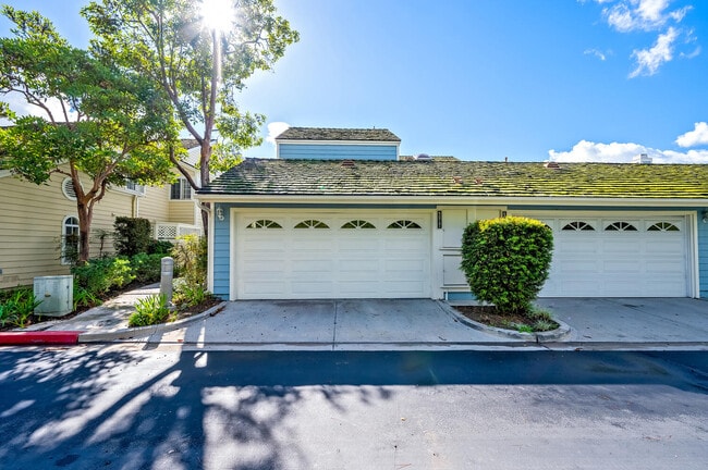 Photo - 620 Holbrook Ct