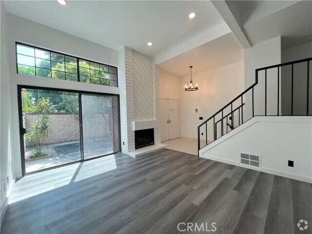Building Photo - 4640 Glencoe Ave Rental