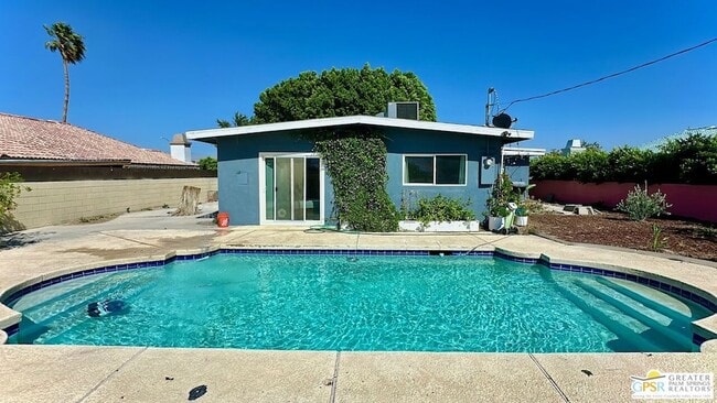 Photo - 31765 Neuma Dr