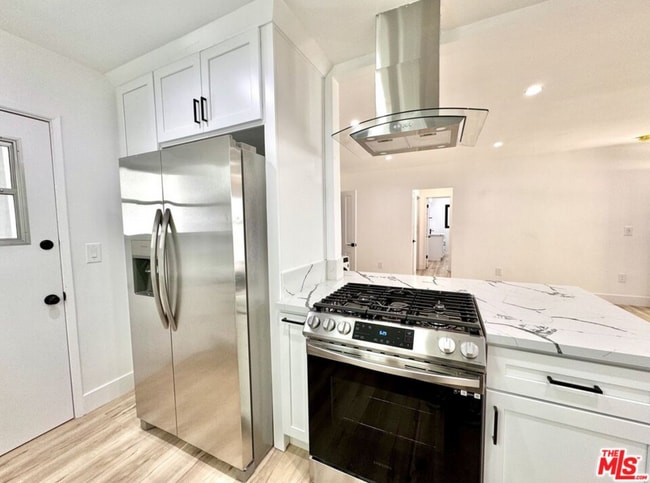 Photo - 121 Crescent Dr Unit A