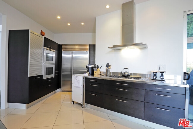 Photo - 6767 Whitley Terrace