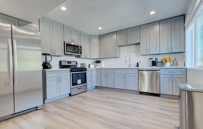 Photo - 1875 W 20th St Unit # 1877 1/2