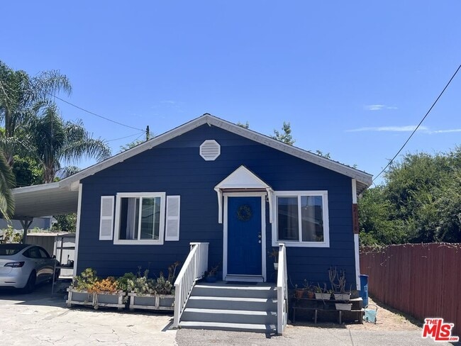Building Photo - 2118 N Marengo Ave