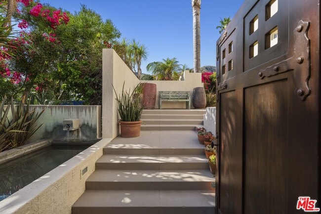 Photo - 31851 Seafield Dr