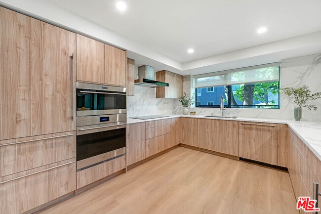 Photo - 350 N Palm Dr Unit 406