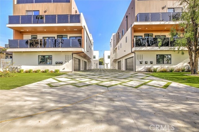 Building Photo - 5648 Cartwright Ave