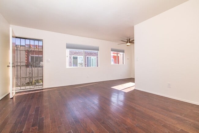 Photo - Blocks From the Ocean, Refreshed 1bd / 1ba in Pacific Beach! Unit 1069B