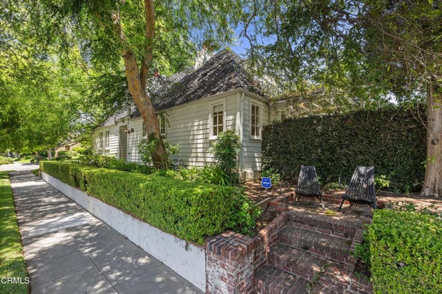 Photo - 840 Victoria Dr